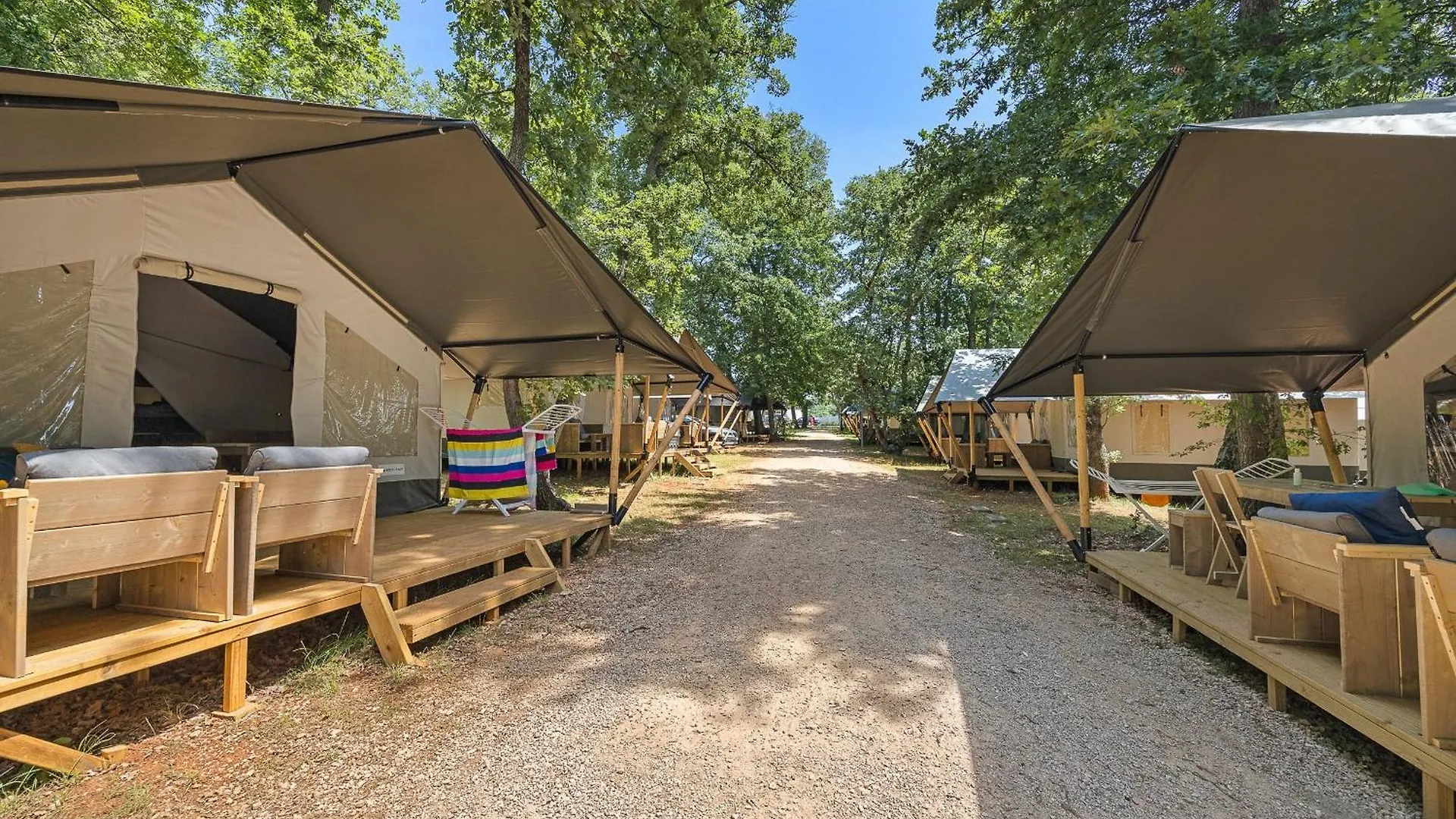 Easyatent Safari Tent Park Umago Campismo de Luxo