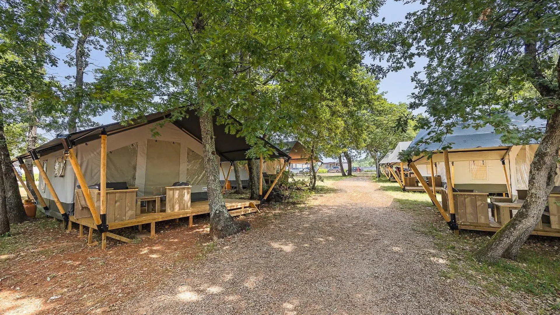 ラグジュアリーテント Easyatent Safari Tent Park ウマグ クロアチア